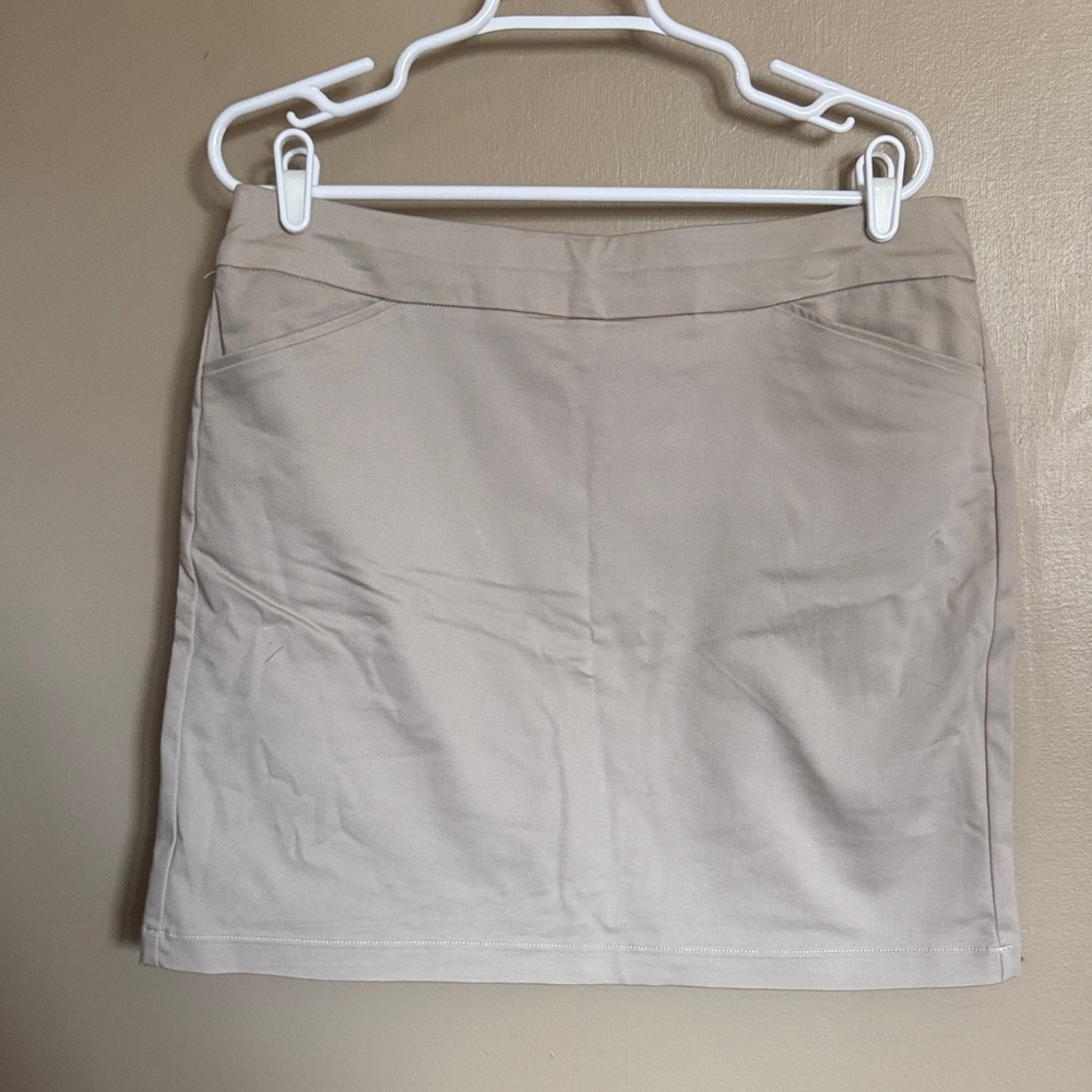 Croft & Barrow Beige Mini Skirt with hidden shorts.